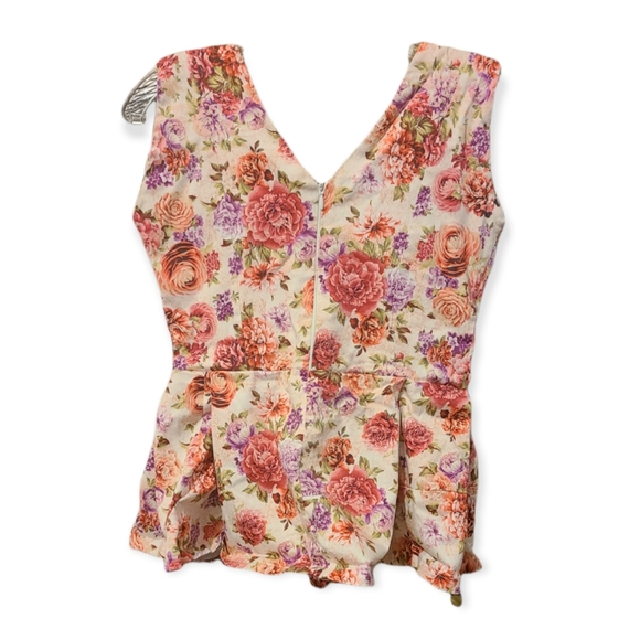 Floral Top - Picture 2 of 5